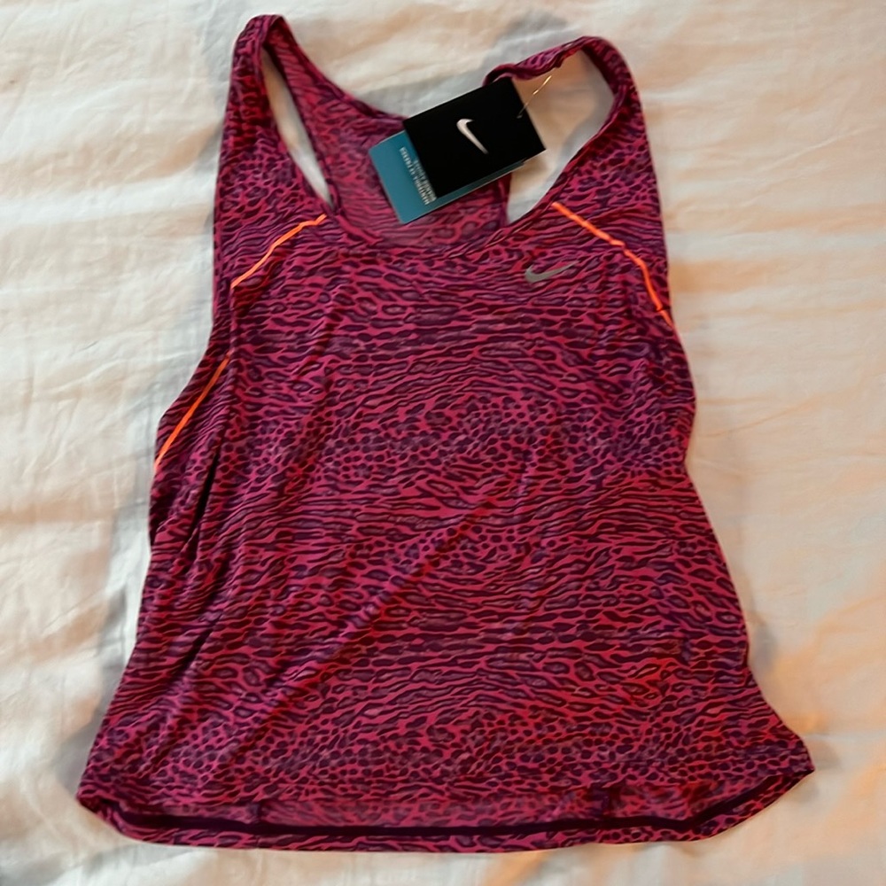 NWT Nike Dri-Fit Running Top Workout Sleeveless Shirt M
